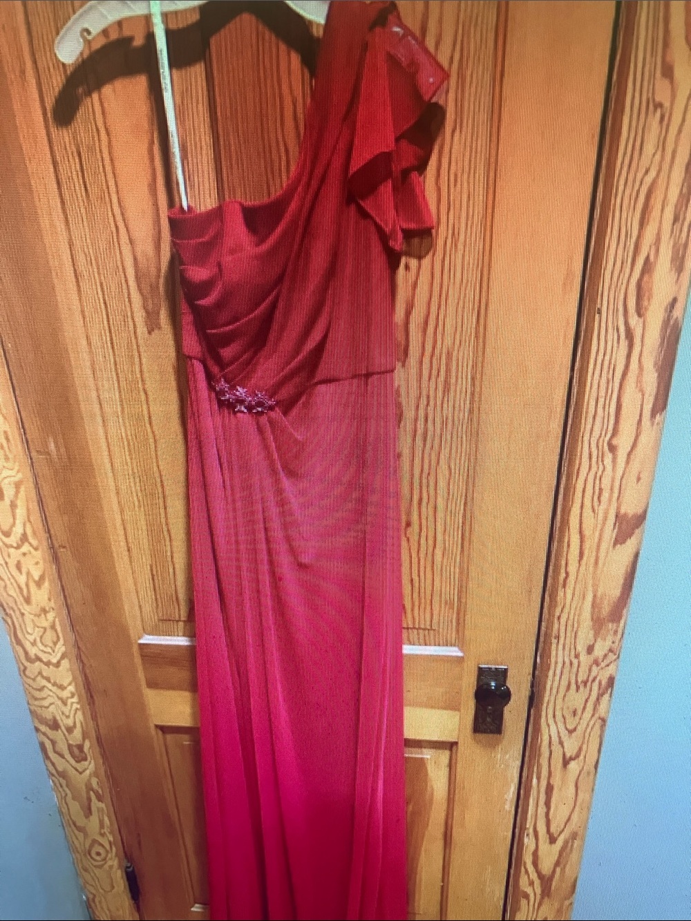 Elegant One-Shoulder Red Prom Dress with Ruching